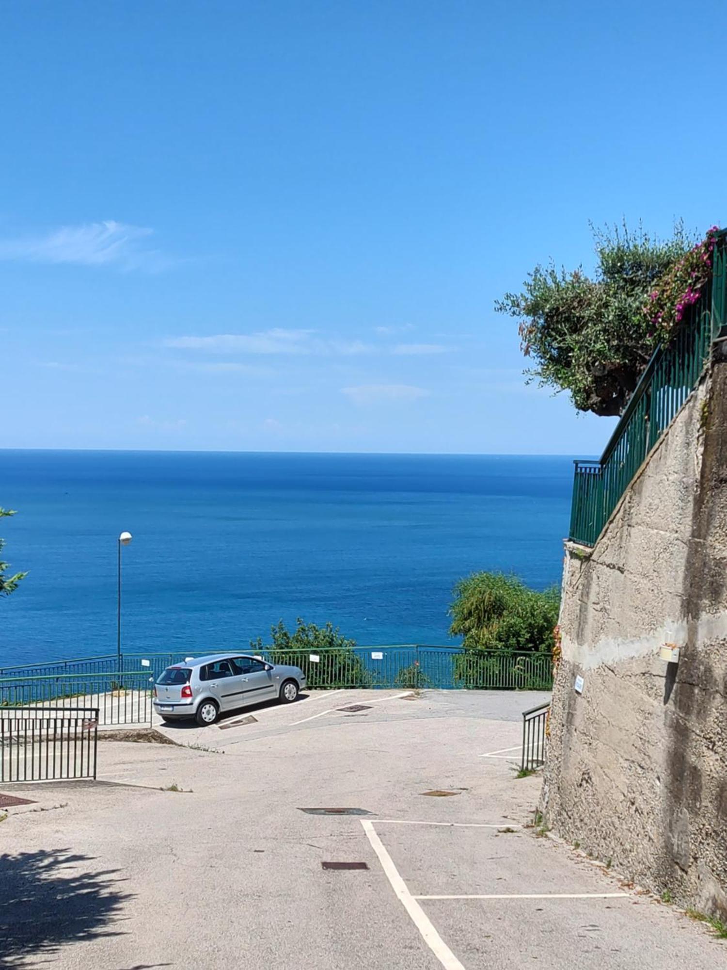 Вилла Monolocale Vista Mare Ad Acciaroli Localita Mezzatorre Agnone Cilento Экстерьер фото